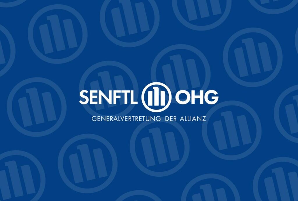 Blauer Hintergrund mit einem sich wiederholenden Muster aus weißen Kreislogos, die jeweils drei vertikale Balken enthalten. In der Mitte steht in weißem Text: „SENFTL OHG, GENERALVERTRETUNG DER ALLIANZ“ mit dem Logo darüber.